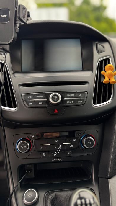 FORD Focus 2015 — imagine 5