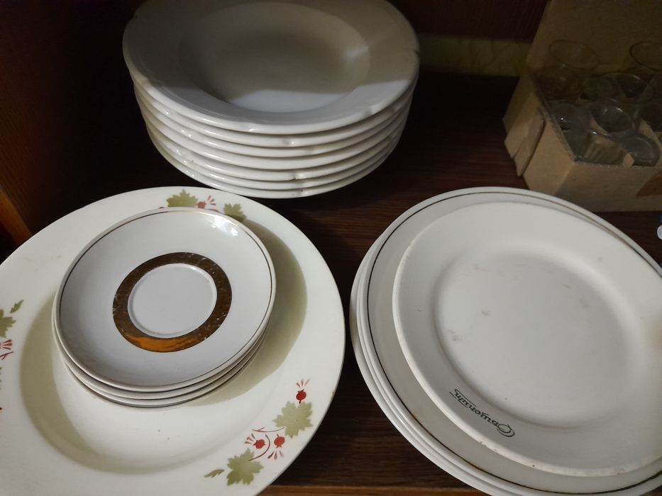 Посуда разная для дома и дачи