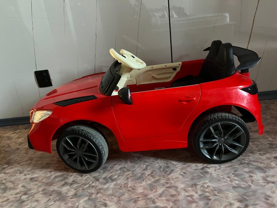 Детский электромобиль