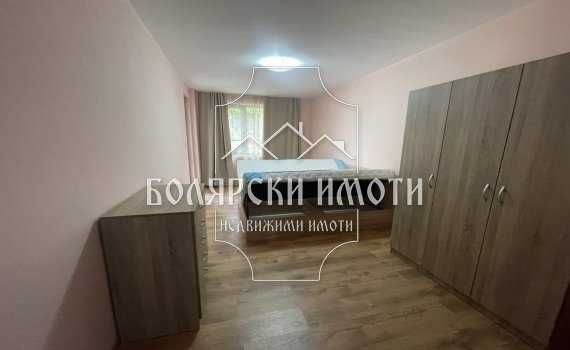 Дава се под наем Тристаен апартамент в Велико Търново, Център - 80 кв.м за 408 € - Снимка #6