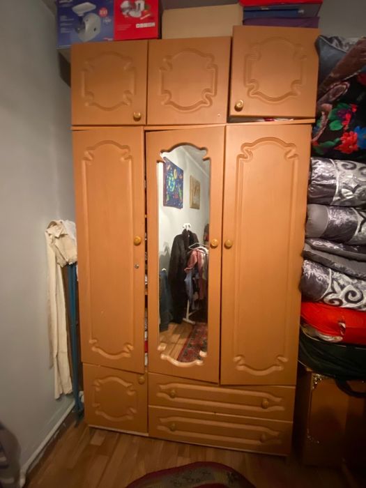 Продается шкаф .