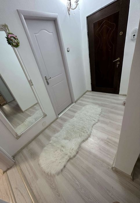 Vând apartament 3 camere