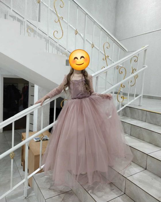Нарядное платье для девочки