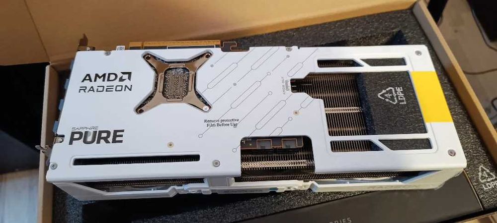Нова Sapphire Pure 9070 16GB 3 години гаранция