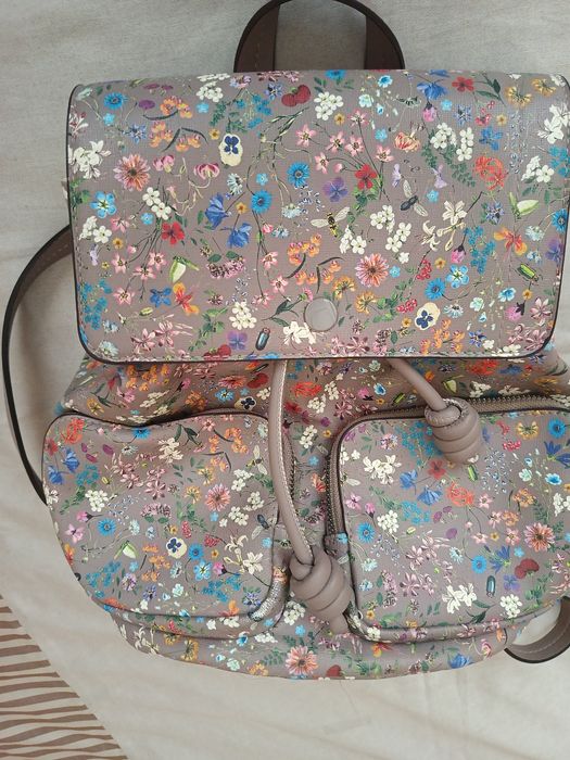 Дамска раница с цветен десен