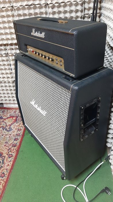 Китарен кабинет Marshall MR1960AX неразличим от нов