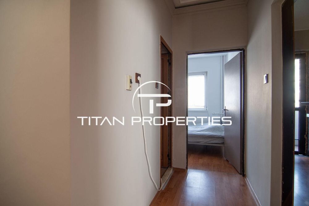 Тристаен апартамент в жк. Тракия