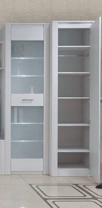 Мебель для гостиной срочно продам торг