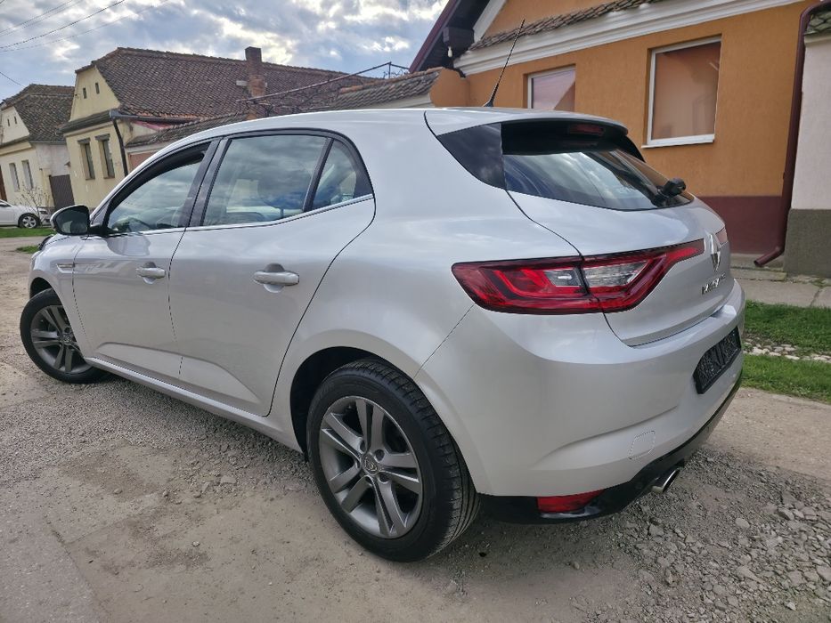 Renault Megane 4 Hatchback 2016 benzina Euro6 Km putini