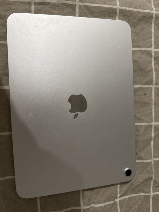 Ipad A16 6/128Gb серебристый