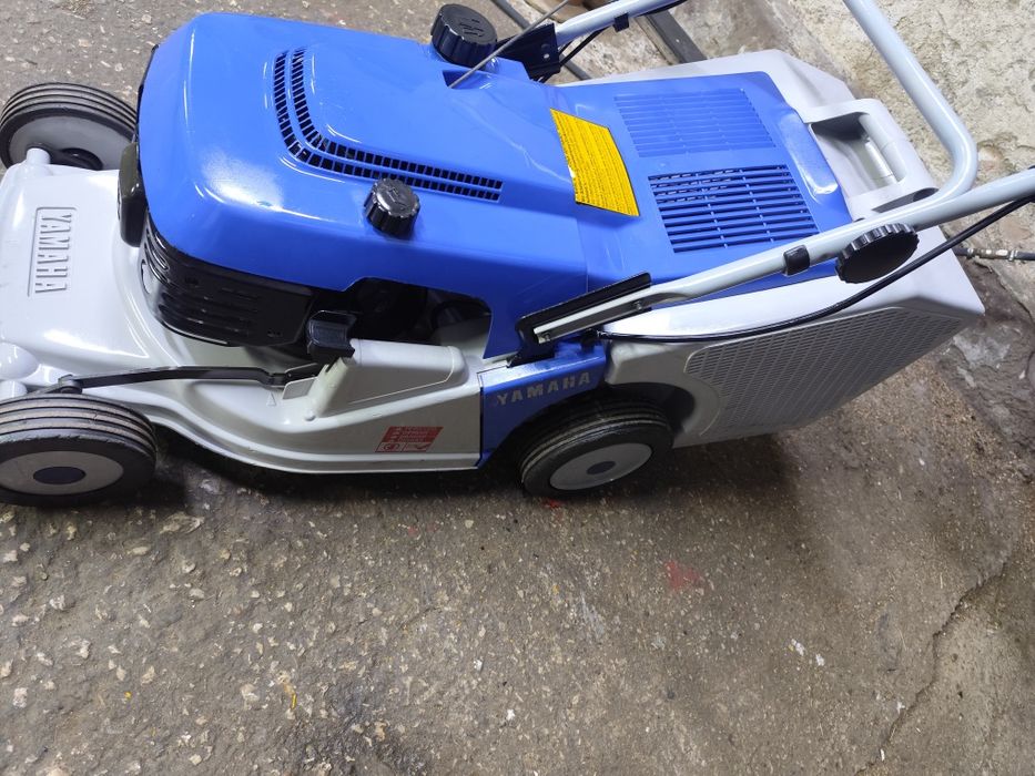 Самоходна бензинова косачка