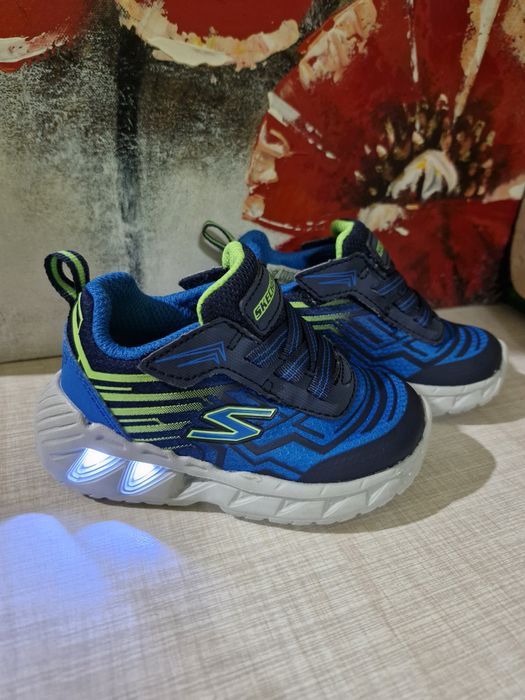 Топли ботуши, обувки и маратонки/кецове за момче (размер от 19 до 23)