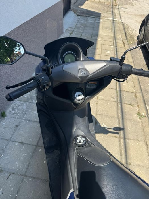 Yamaha NMAX 125