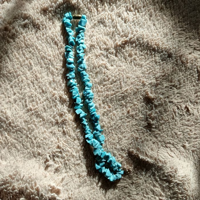 Бусы разные смотрите фото