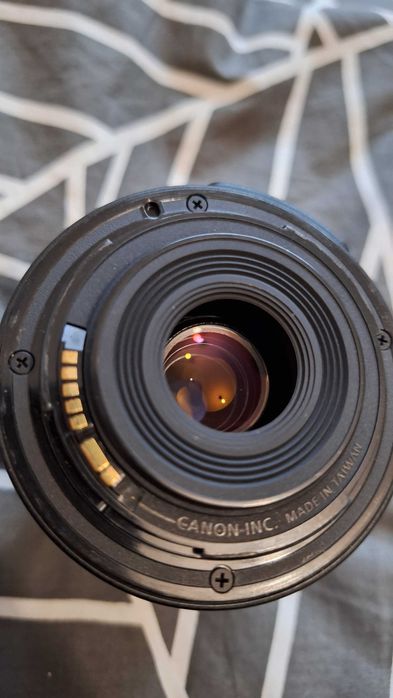 Обектив Canon EF-S 18–55mm