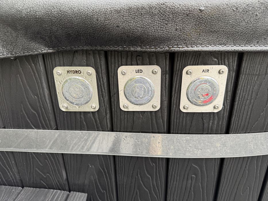 Ciubar  jacuzzi Hidromasaj Aero Masaj 8-10 peroane , acrilic