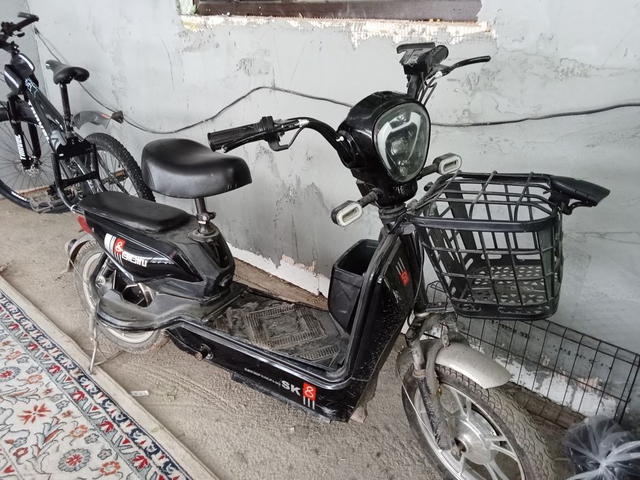 Скутер сатылады ск8