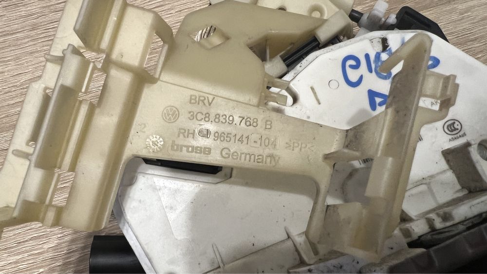 Broasca VW Passat CC facelift (2012-2016) spate dreapta, 5N0 839 016G