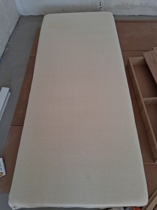 Легло с матрак и детско легло