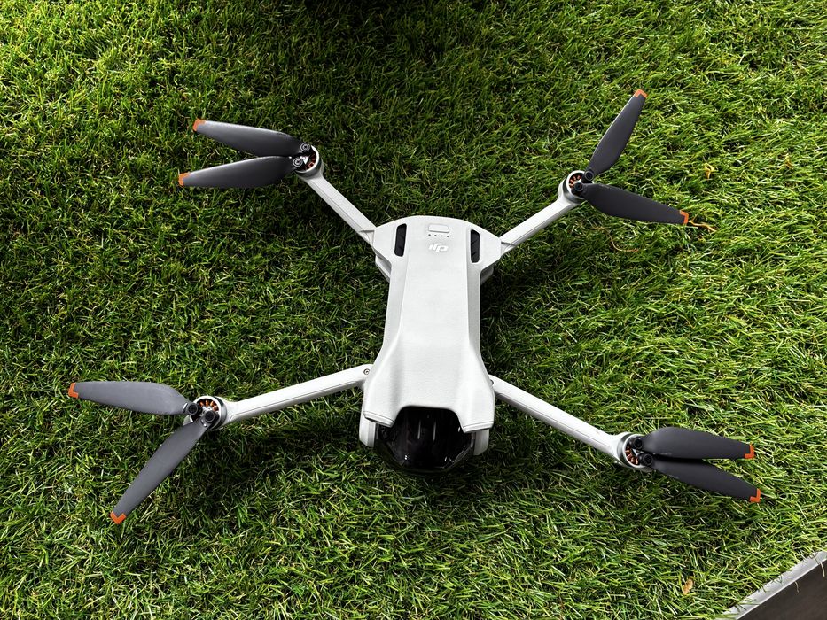 DJI Mini 3 Fly More Combo (DJI RC)