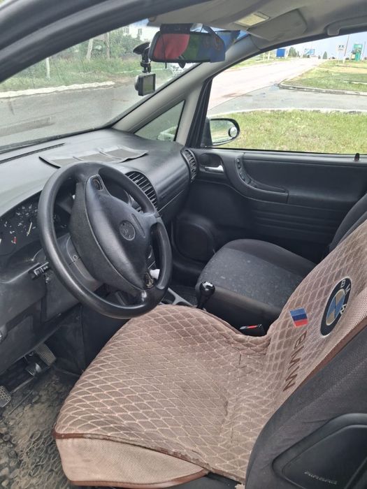 Продам Опель Зафиру 2000 года