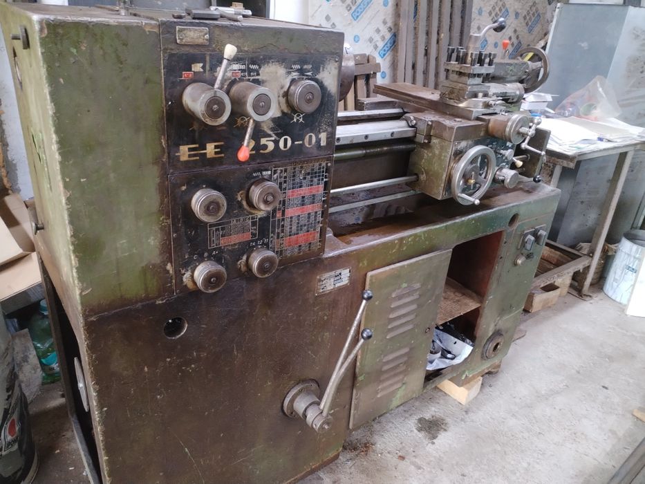 Strung unguresc EE 250