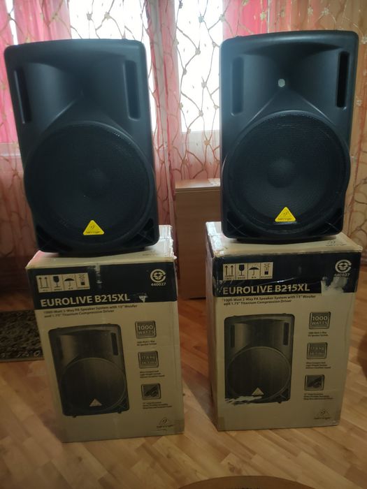 Boxe Behringer B215 xL (Noi)