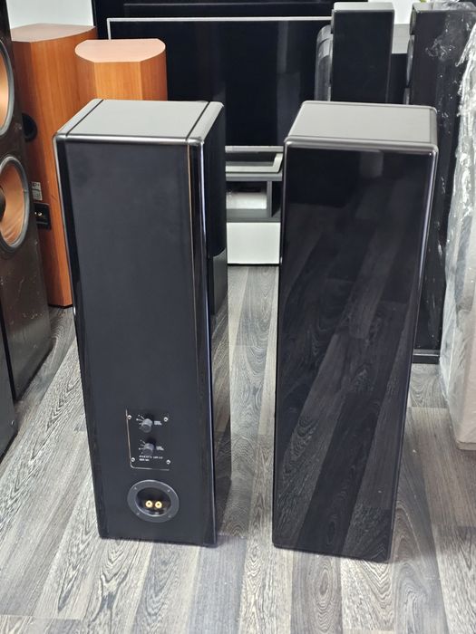 Boxe de podea Piega LDR 3.0