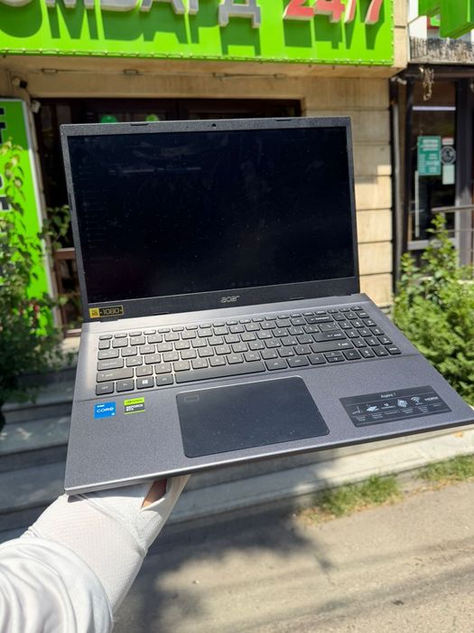 Acer Aspire 7 Ноутбук