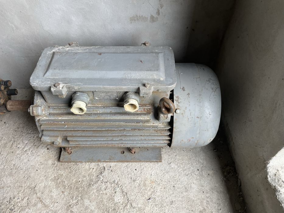 Motoare electrice trifazate