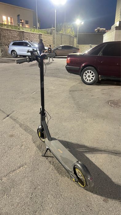 Продам Ninebot g30