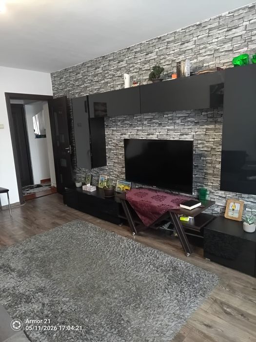 Vând apartament cu 2 camere