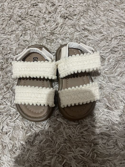Sandale fetite nr 24