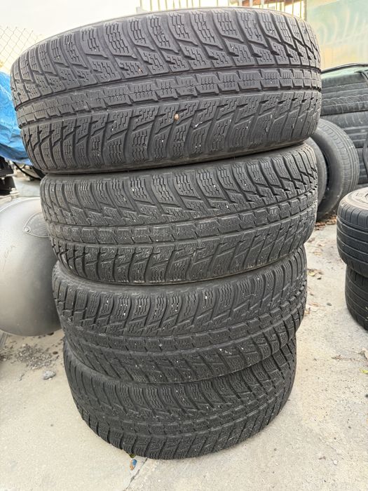 4Бр Зимни Гуми Nokian 215/55R18