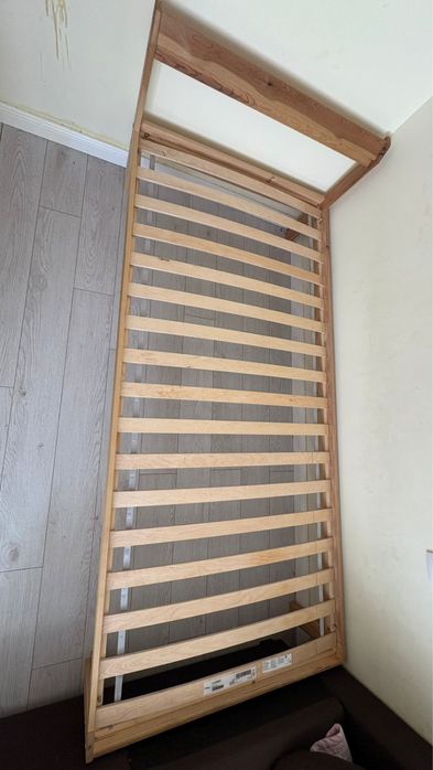 Кровать IKEA, 90x200см.
