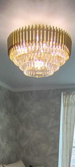Продам люстру самовывоз