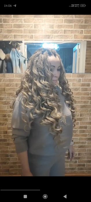 Косички, афрокосы,, афролоконы, локоны, зизи, косы всех видов.