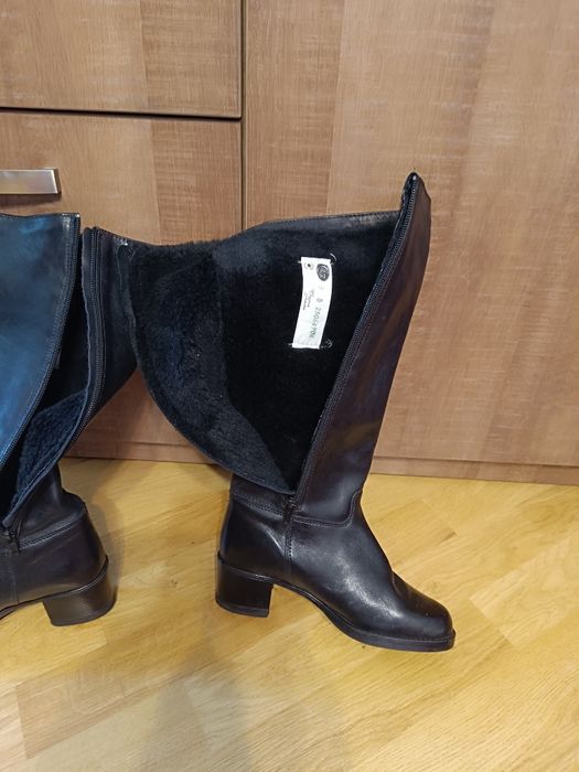 Cizme din piele negre