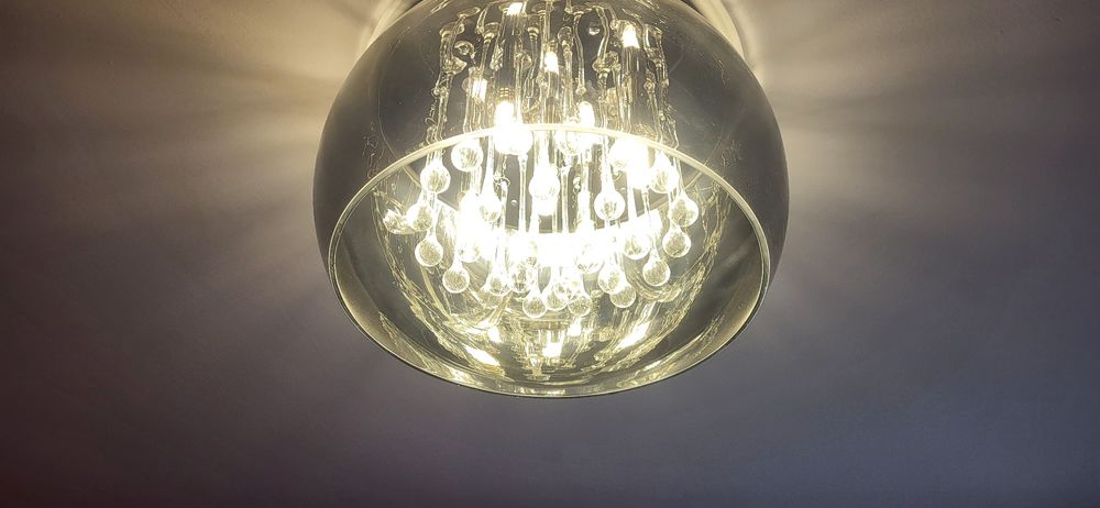 Vand 4 lustre Zuma line cu becuri led G9( Cristal) 3 mari si 1 mica