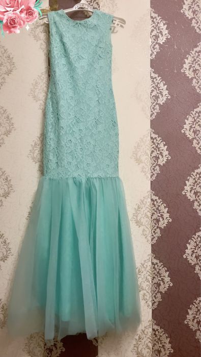 оба платья за 10000 тенге