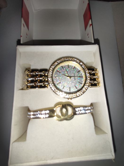 Ceas și brățară Chanel