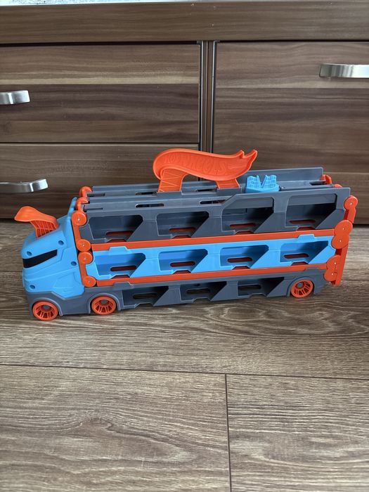 Set Hot Wheels Transporter 2w1