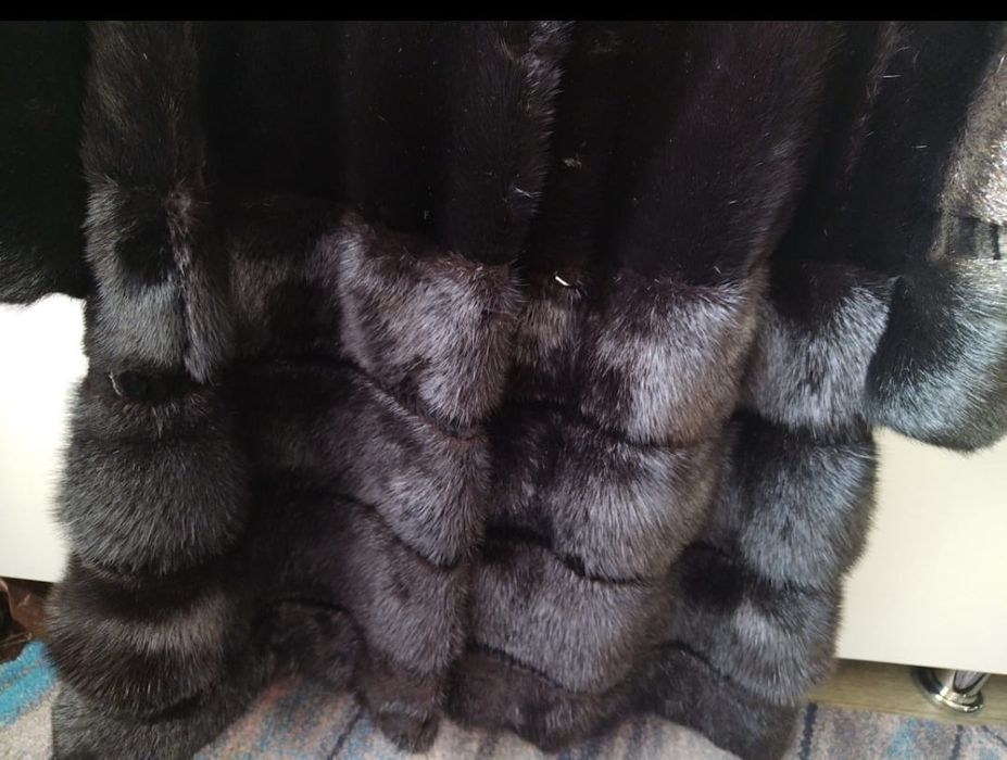 Продам норковую шубу