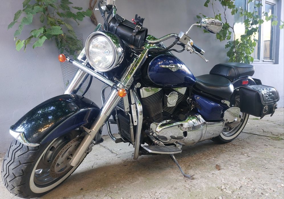 Suzuki Boulevard C90