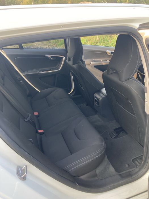 Volvo v60 cross country