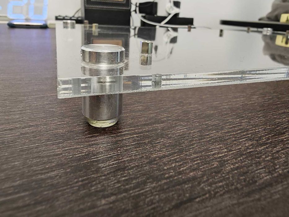 Suport placa de baza / fixare pe perete / Bench Table