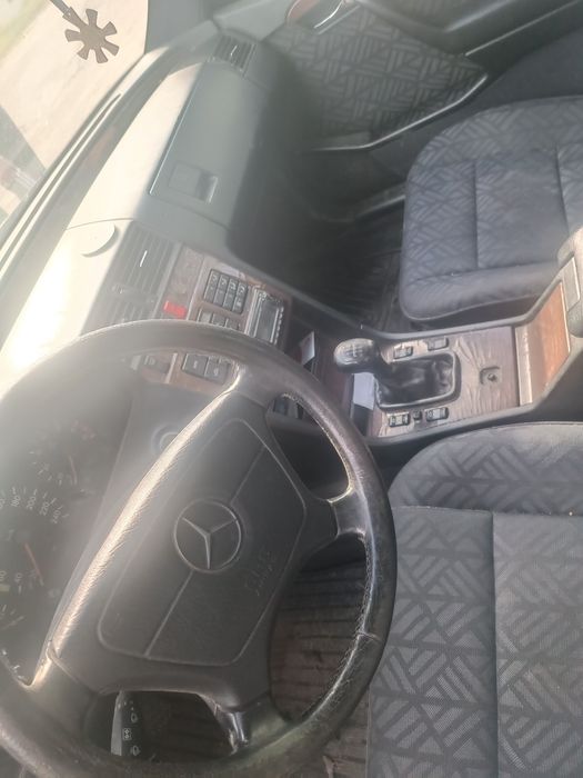 Mercedes C180.1993.година. Бензин газ. За части само цял
