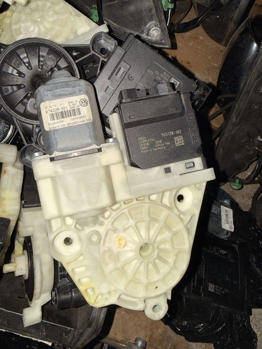 Motoras geam usa spate stanga VW passat B6 euro 5 passat B7