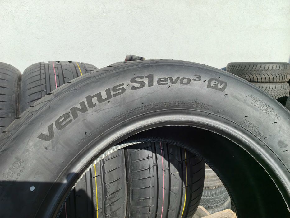 255/55/18 Ханкук ДОТ 2022 г - ЧИСТО НОВИ