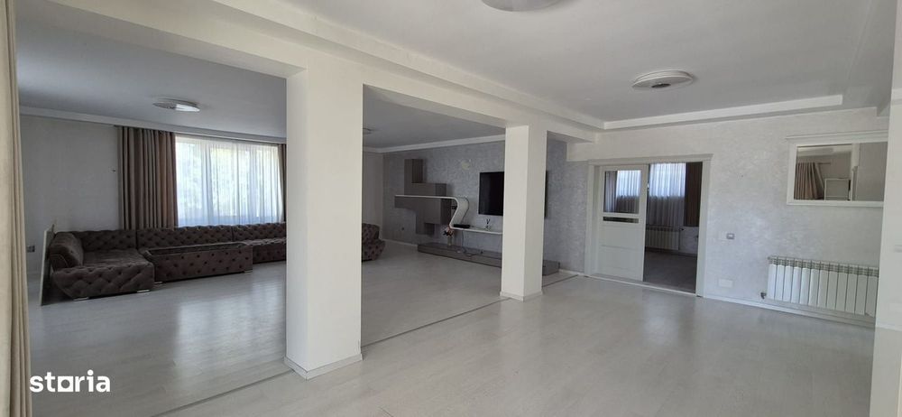 De vanzare casa tip Vila - Livezeni
